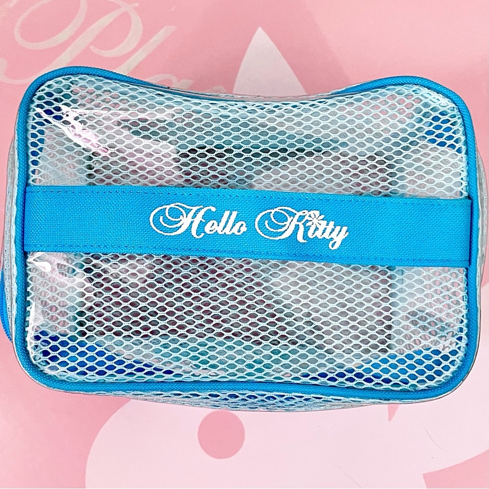 Hello Kitty Train Case - Picture 2 of 4